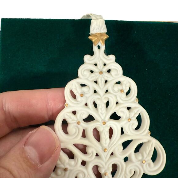 Wedgewood England In Box 2003 White Gold Christmas Tree Ornament Decor - Picture 3 of 7